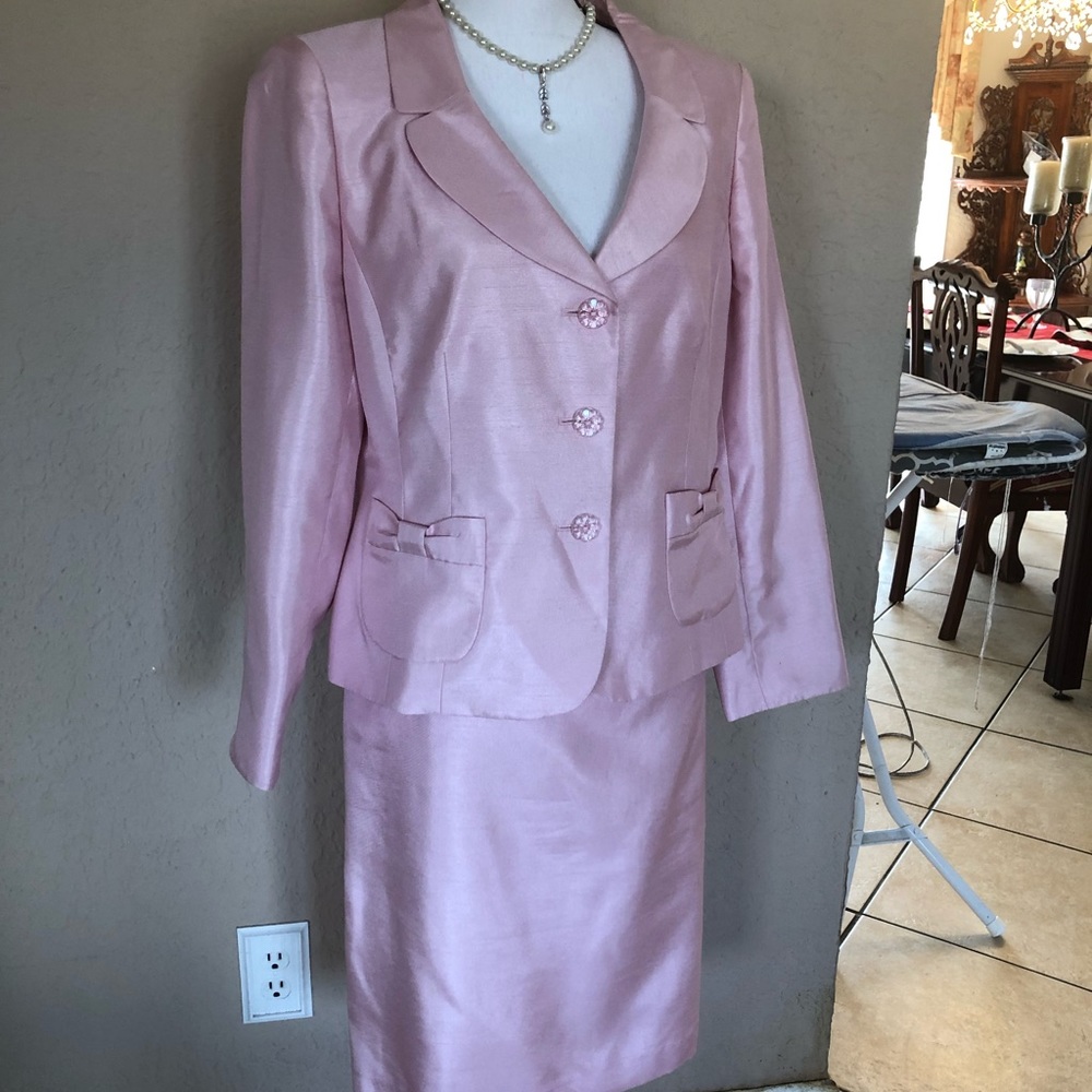 “Suit Studio” super elegant suit